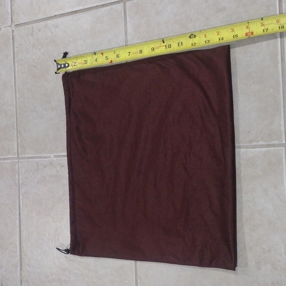 Unbranded Burgundy Drawstring Storage Dust Bag Sized 14.5 x 15-inch - Picture 3 of 6